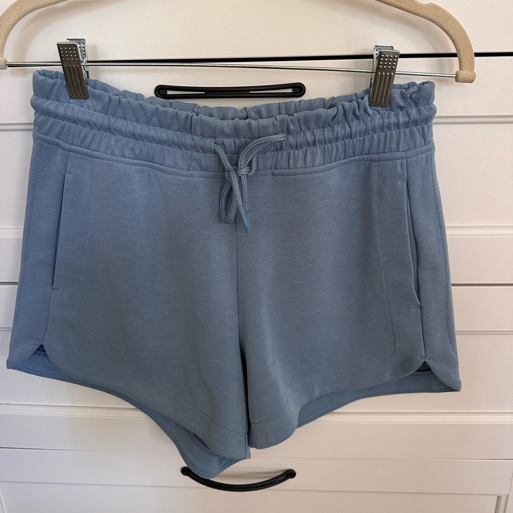 Athleta Women's Seasoft shorts Blue XS